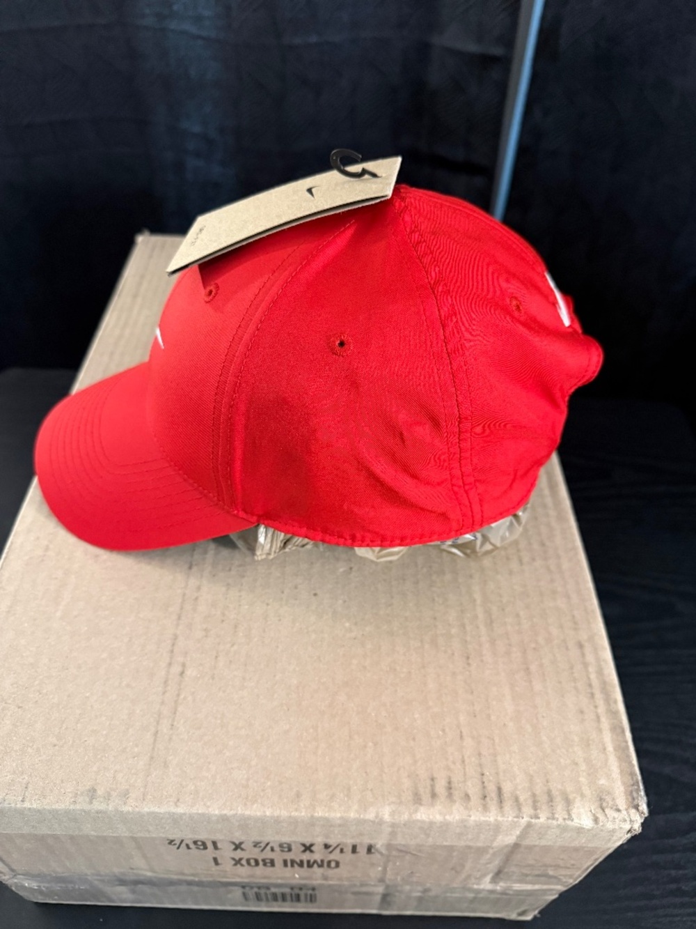 Nike - Picture 3 of 4